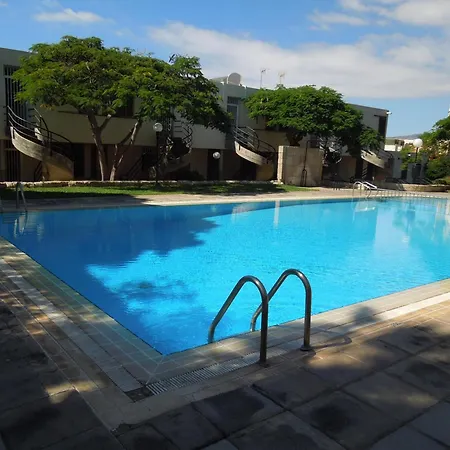 Jacaranda Mit Pool Апартаменти *