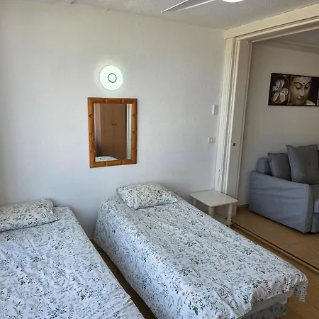 Jacaranda Mit Pool Апартаменти